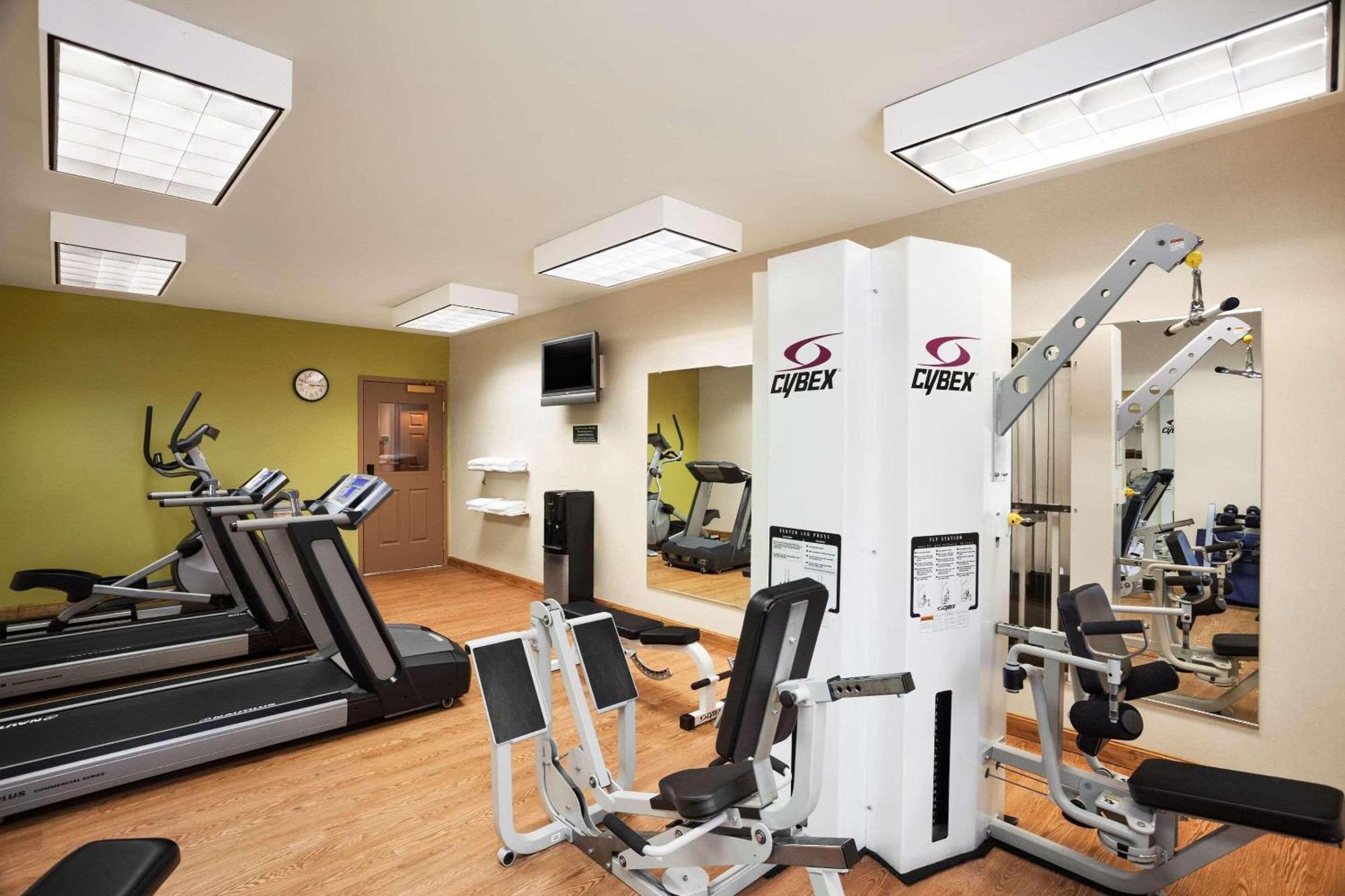 Four Points By Sheraton Bedford Manchester Airport Extérieur photo