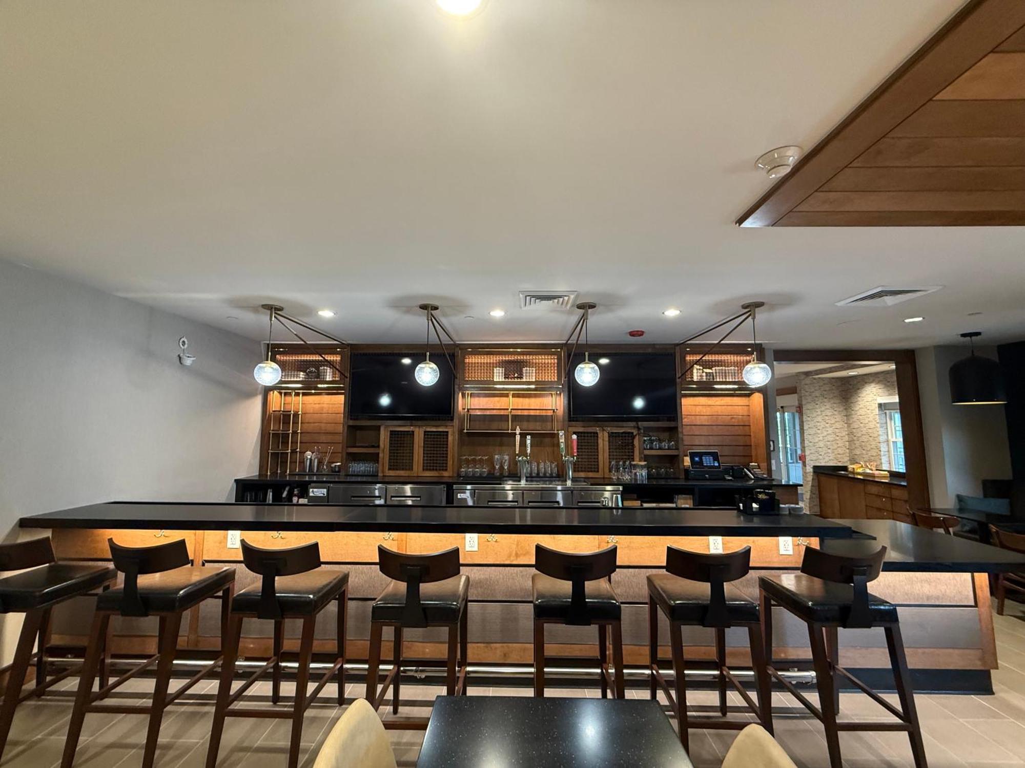 Four Points By Sheraton Bedford Manchester Airport Extérieur photo