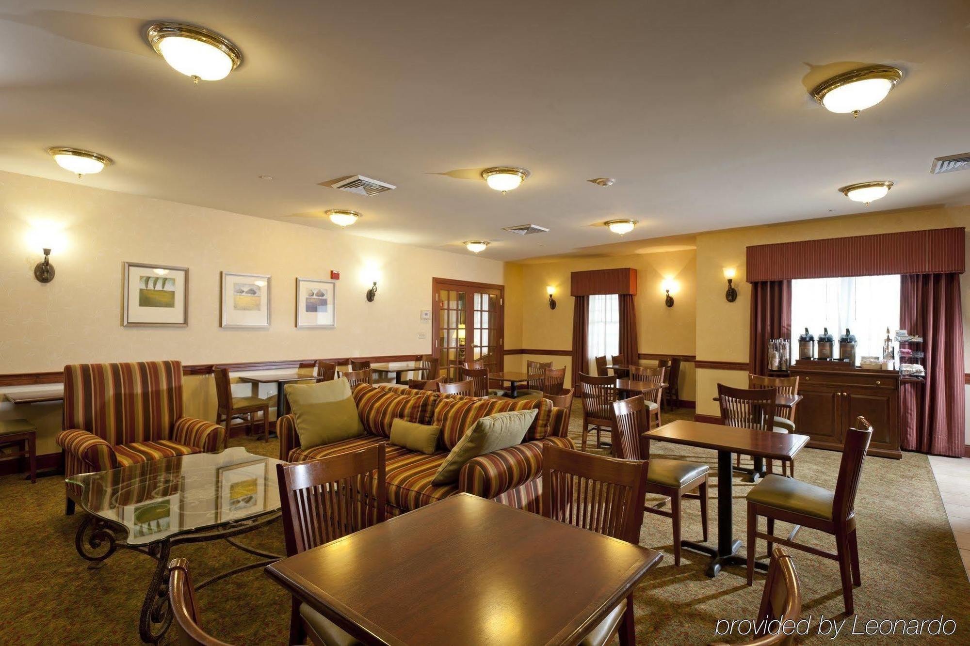 Four Points By Sheraton Bedford Manchester Airport Restaurant photo